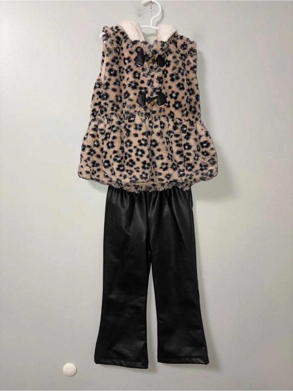 Little Lass Faux Fur Leopard Print Hooded Vest & Black Faux Leather Pants 3T
